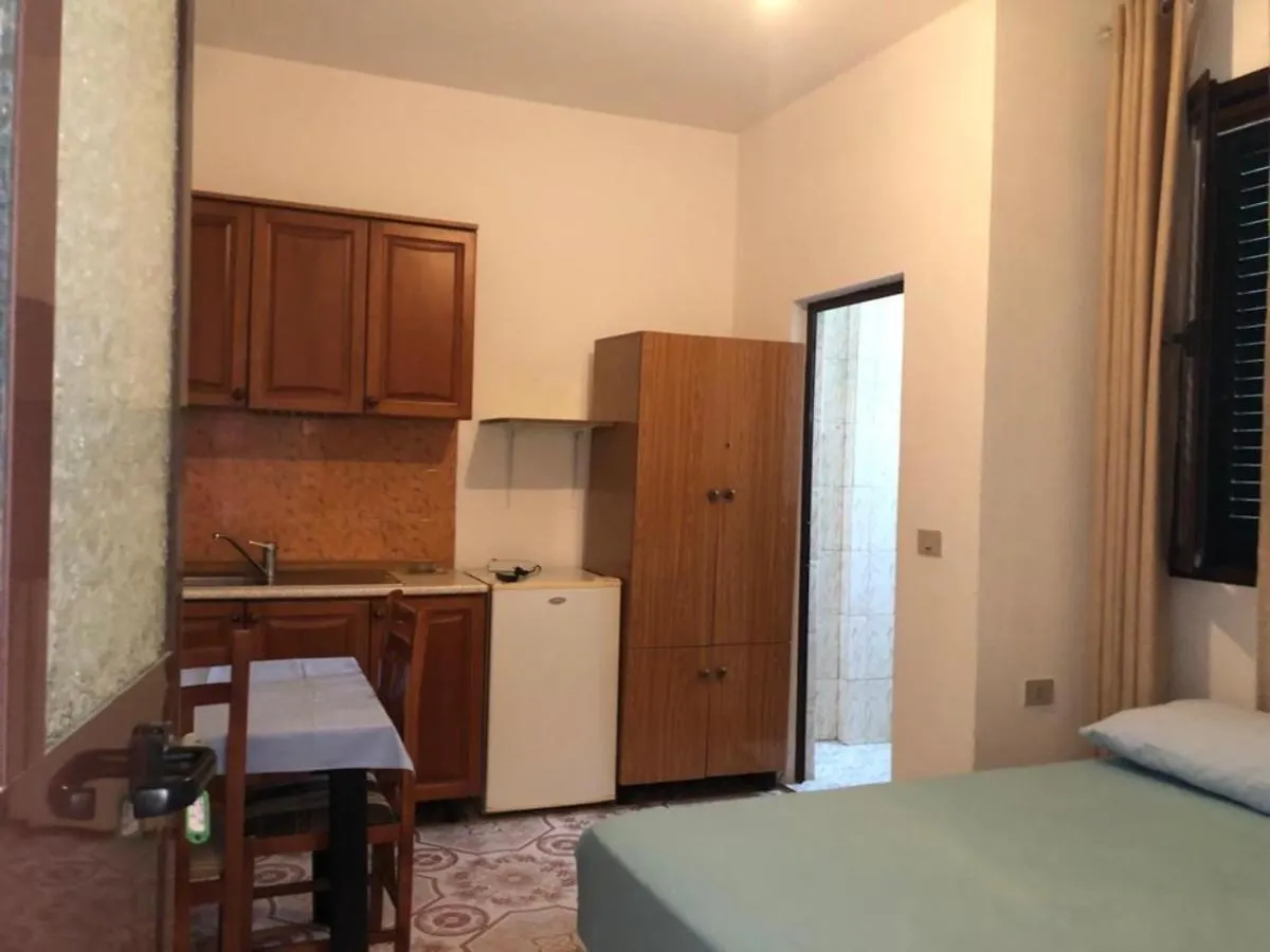 Guest house Vila Osmenaj Rent Room Or Apartment Vlore